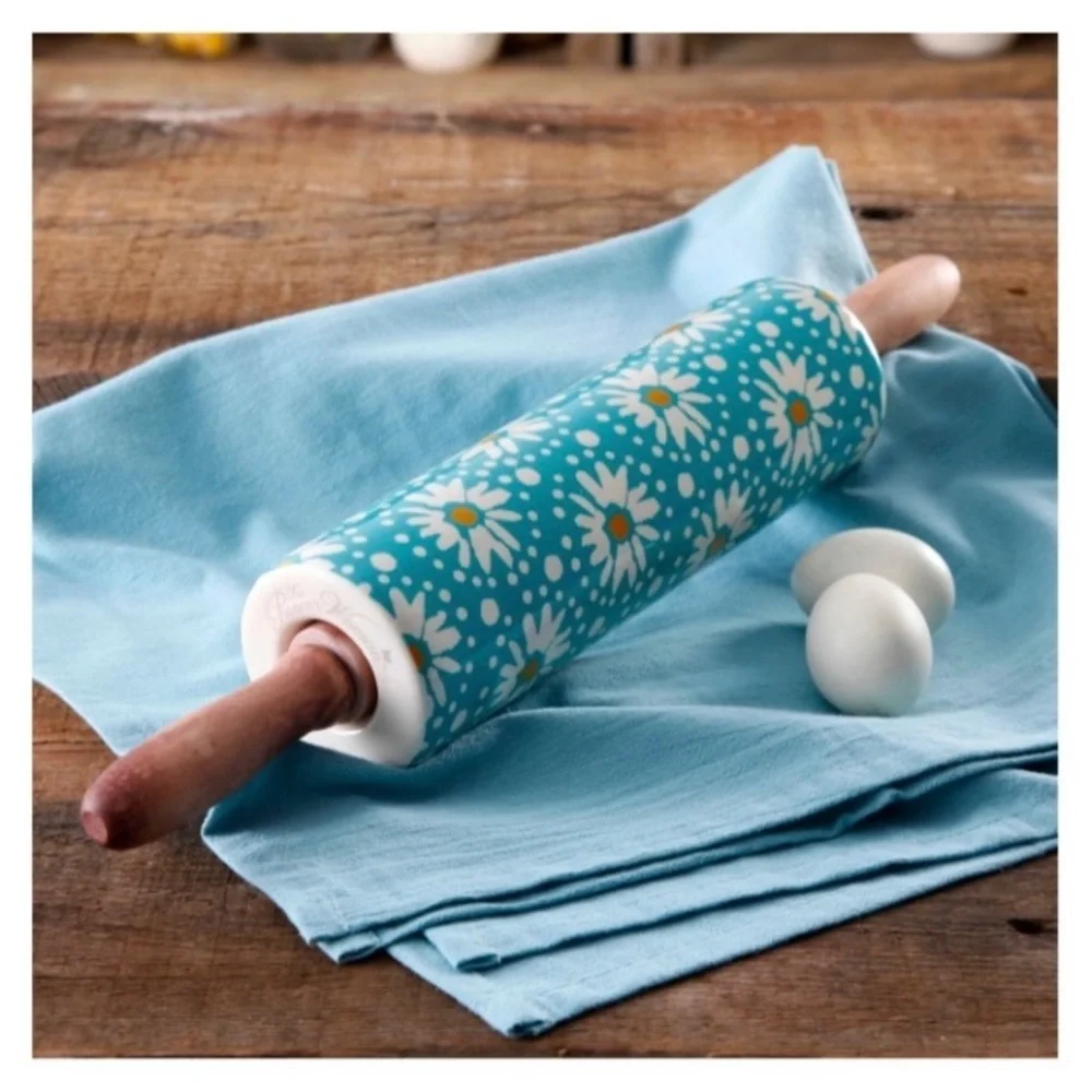New The Pioneer Woman Blue Daisy Wood Handle Ceramic Rolling Pin
